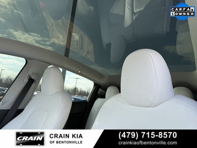 2023 Tesla Model Y Long Range - AWD / 3RD ROW / CLEAN CARFAX / 1 OWNER