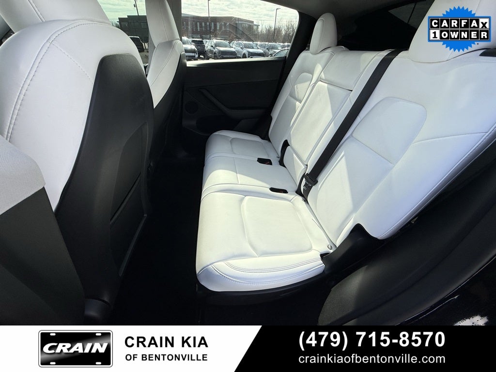 2023 Tesla Model Y Long Range - AWD / 3RD ROW / CLEAN CARFAX / 1 OWNER