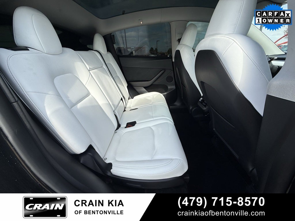 2023 Tesla Model Y Long Range - AWD / 3RD ROW / CLEAN CARFAX / 1 OWNER