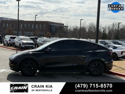 2023 Tesla Model Y Long Range - AWD / 3RD ROW / CLEAN CARFAX / 1 OWNER