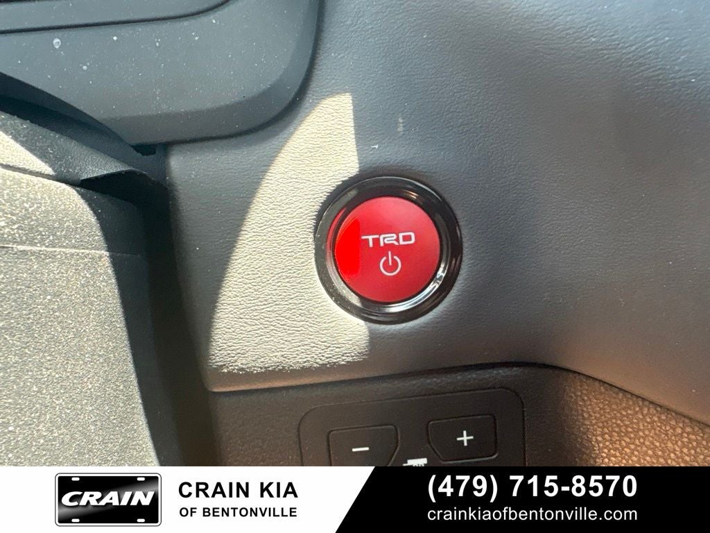 2026 Toyota Sequoia Platinum - 4WD / PANORAMIC SUNROOF / ONE OWNER