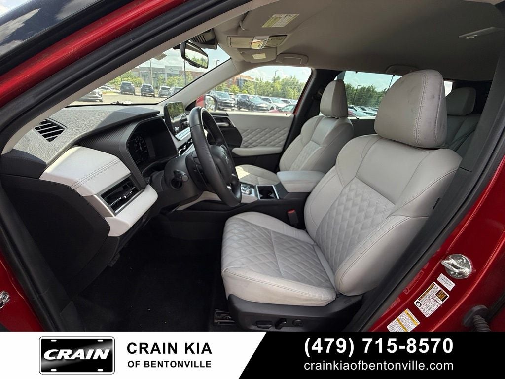 2023 Mitsubishi Outlander SEL - 4WD / CLEAN CARFAX