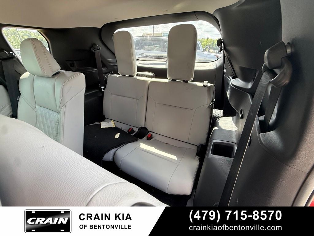 2023 Mitsubishi Outlander SEL - 4WD / CLEAN CARFAX