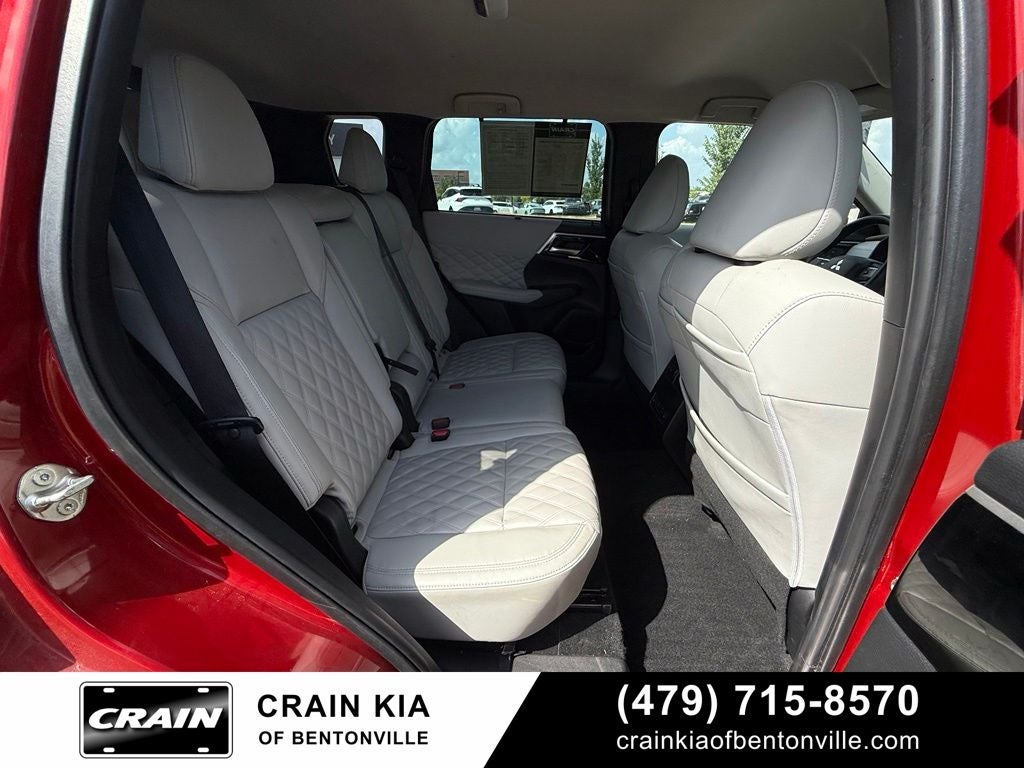 2023 Mitsubishi Outlander SEL - 4WD / CLEAN CARFAX