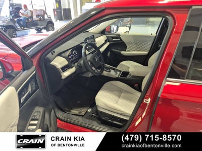 2023 Mitsubishi Outlander SEL - 4WD / CLEAN CARFAX