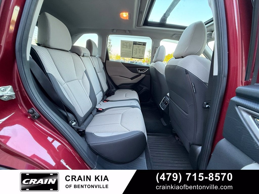 2021 Subaru Forester Premium - AWD / CLEAN CARFAX / PANORAMIC SUNROOF