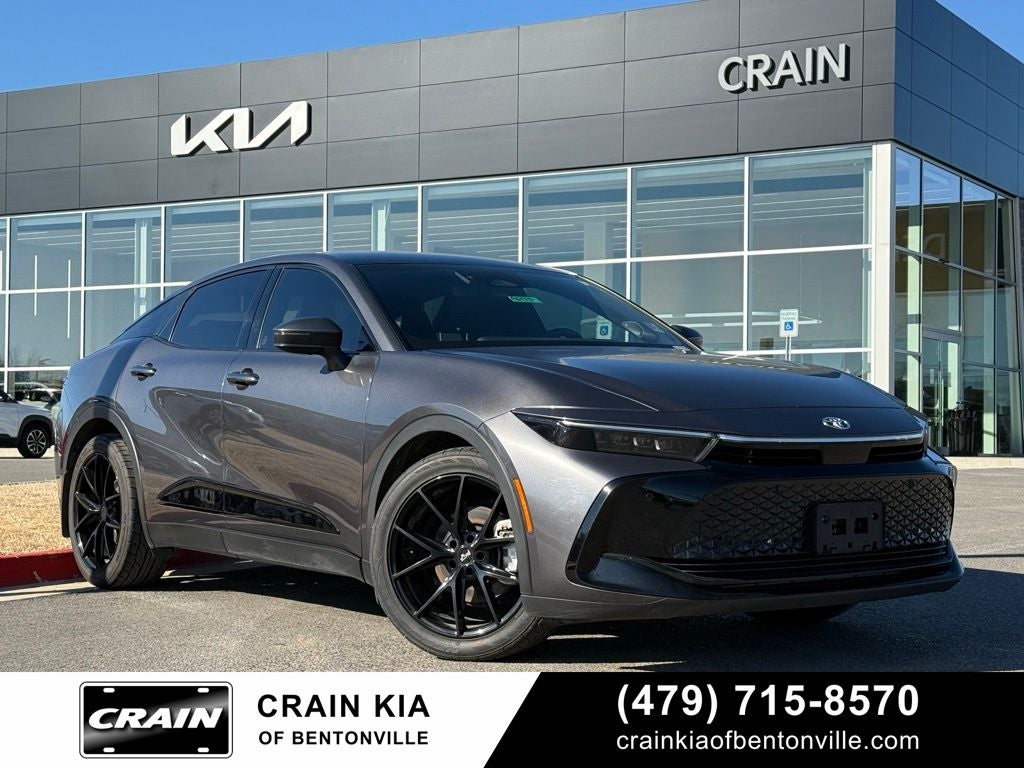 2023 Toyota Crown Limited - AWD / PANORAMIC SUNROOF