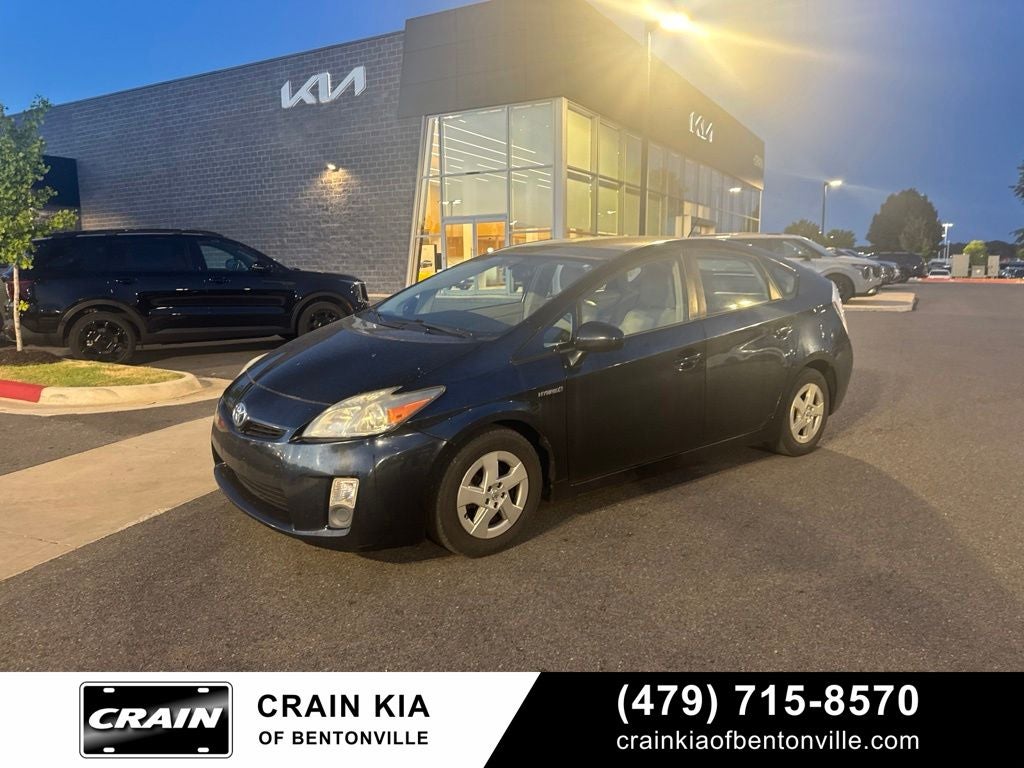 2011 Toyota Prius Four - SUNROOF / SOLAR PANEL ROOF