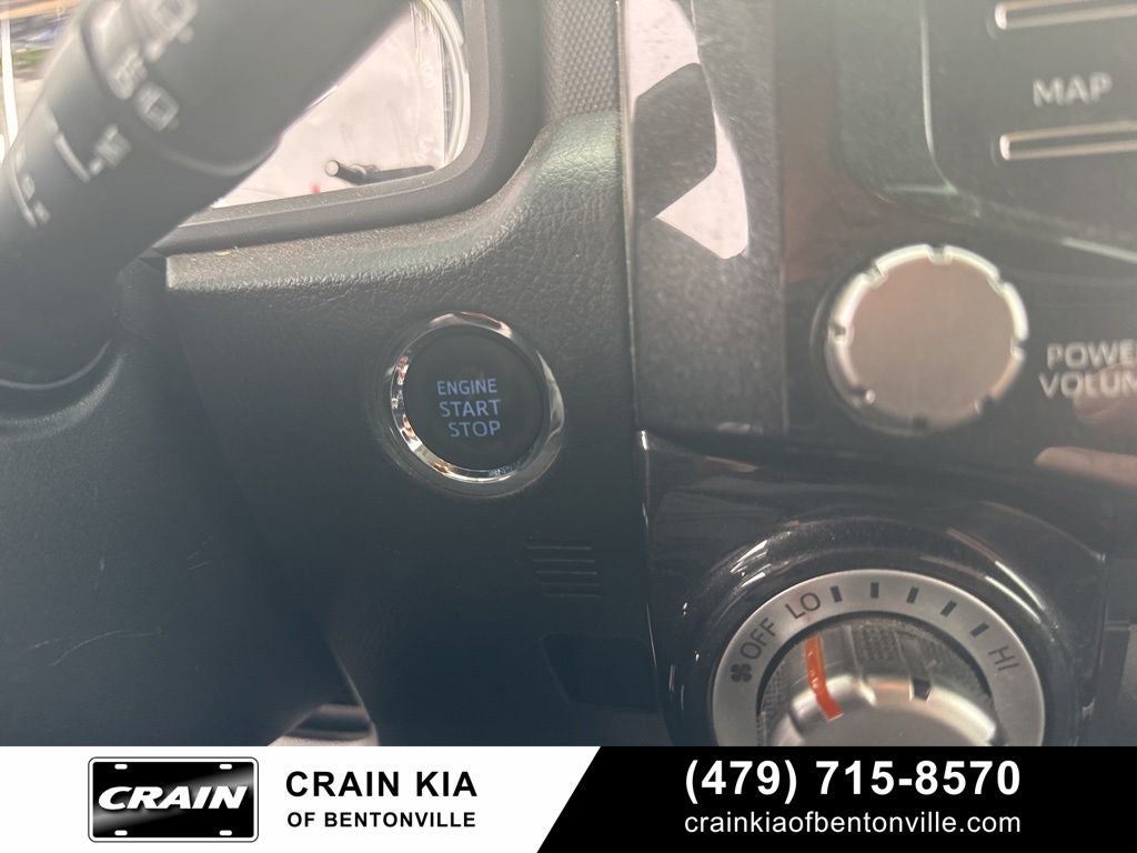 2020 Toyota 4Runner Venture - 4WD / LIFTED! / CLEAN CARFAX / ONE OWNER