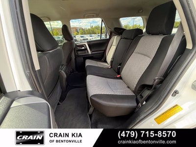 2018 Toyota 4Runner SR5 - 4WD / CLEAN CARFAX