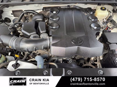 2018 Toyota 4Runner SR5 - 4WD / CLEAN CARFAX