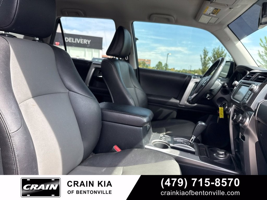 2018 Toyota 4Runner SR5 Premium LOCAL TRADE / PREMIUM PACKAGE / TOW PACKAGE