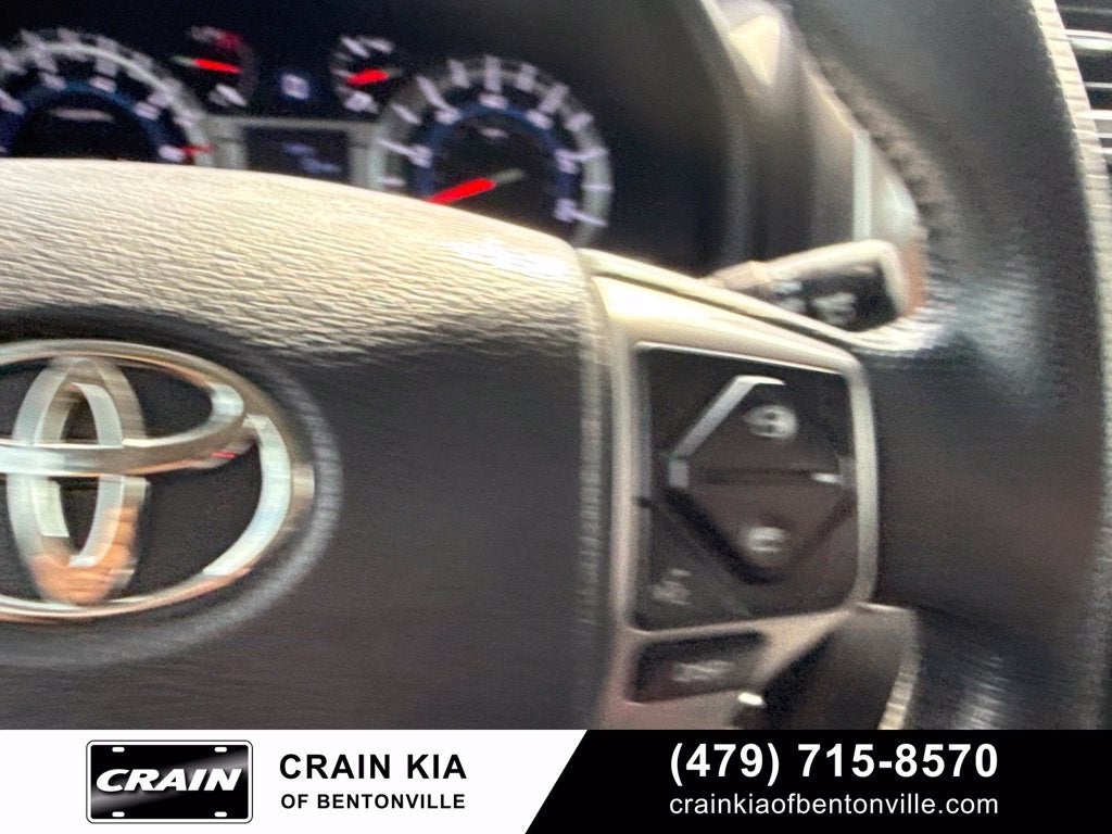 2018 Toyota 4Runner SR5 Premium LOCAL TRADE / PREMIUM PACKAGE / TOW PACKAGE