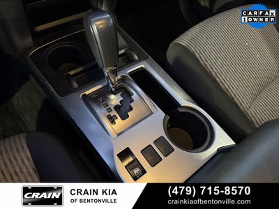 2024 Toyota 4Runner SR5 - 4WD / CLEAN CARFAX / ONE OWNER