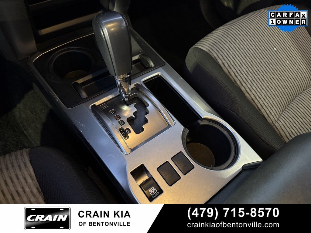 2024 Toyota 4Runner SR5 - 4WD / CLEAN CARFAX / ONE OWNER