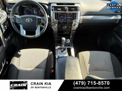 2024 Toyota 4Runner SR5 - 4WD / CLEAN CARFAX / ONE OWNER