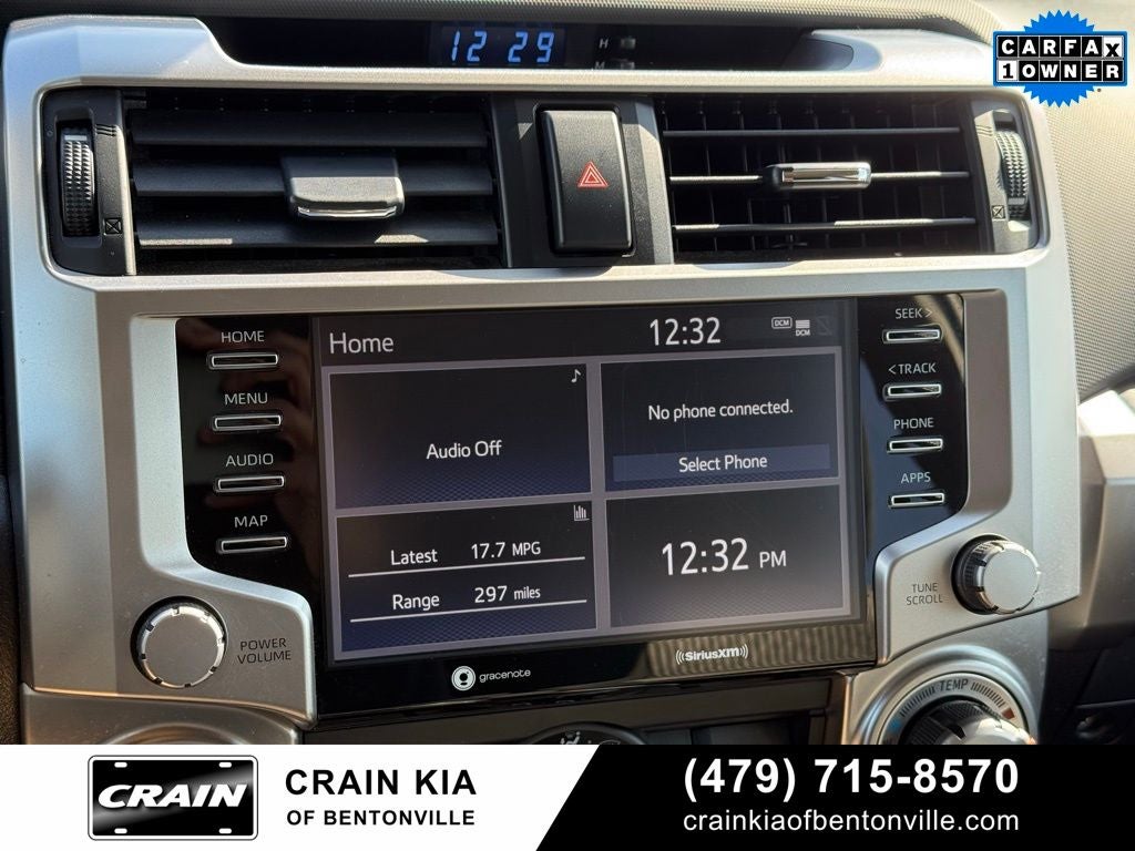 2024 Toyota 4Runner SR5 - 4WD / CLEAN CARFAX / ONE OWNER