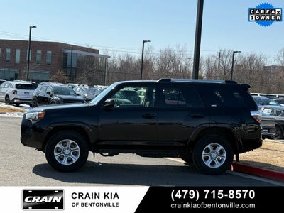 2024 Toyota 4Runner SR5 - 4WD / CLEAN CARFAX / ONE OWNER