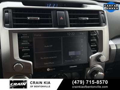 2024 Toyota 4Runner SR5 - 4WD / CLEAN CARFAX / ONE OWNER