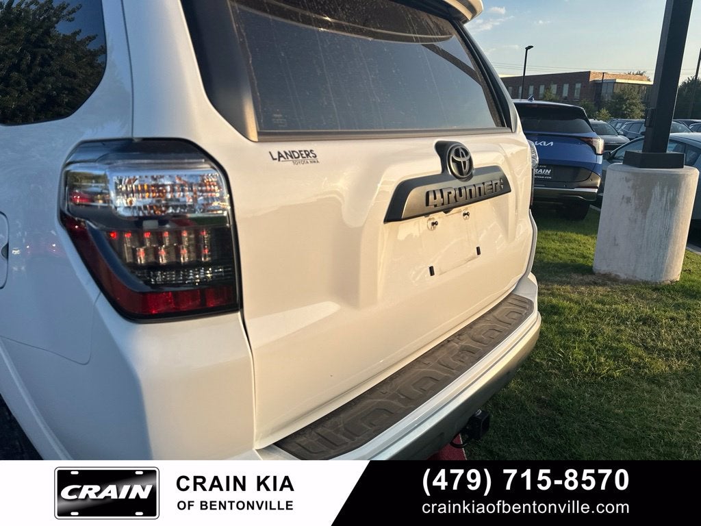 2024 Toyota 4Runner TRD Off-Road Premium 1 OWNER / SUNROOF / CRAWL CONTROL--