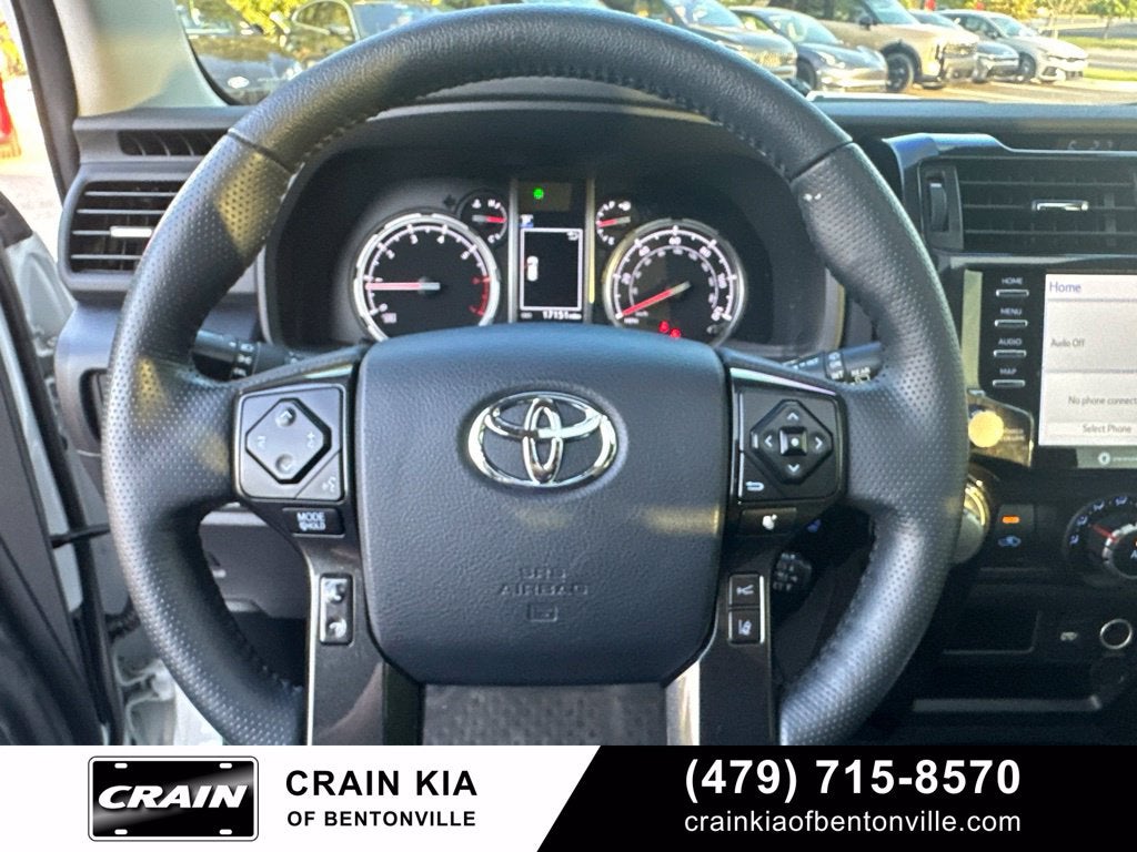 2024 Toyota 4Runner TRD Off-Road Premium 1 OWNER / SUNROOF / CRAWL CONTROL--