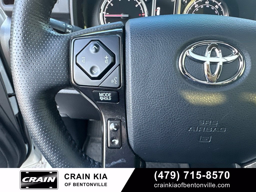 2024 Toyota 4Runner TRD Off-Road Premium 1 OWNER / SUNROOF / CRAWL CONTROL--