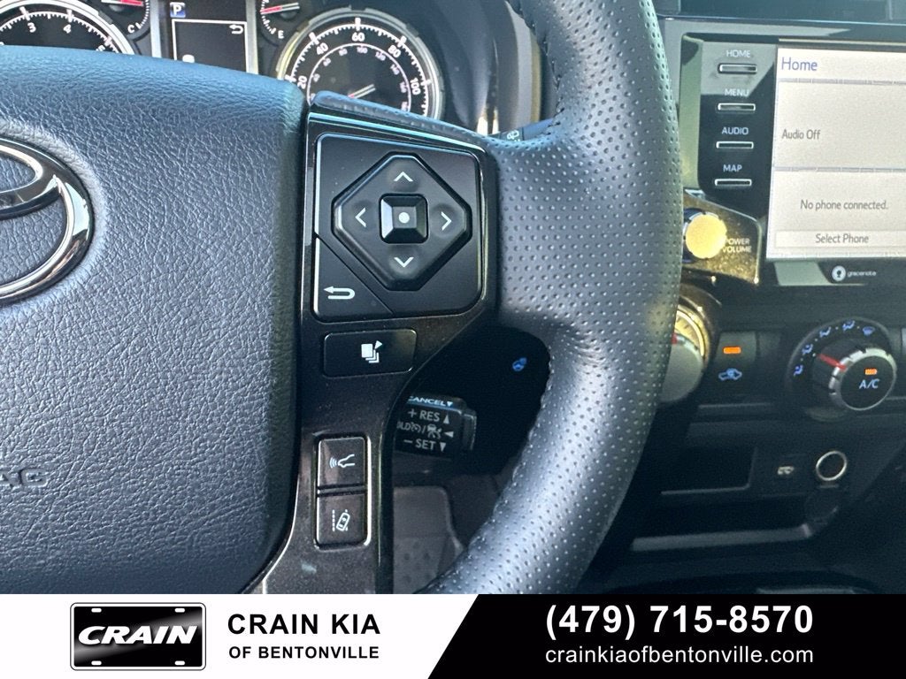 2024 Toyota 4Runner TRD Off-Road Premium 1 OWNER / SUNROOF / CRAWL CONTROL--