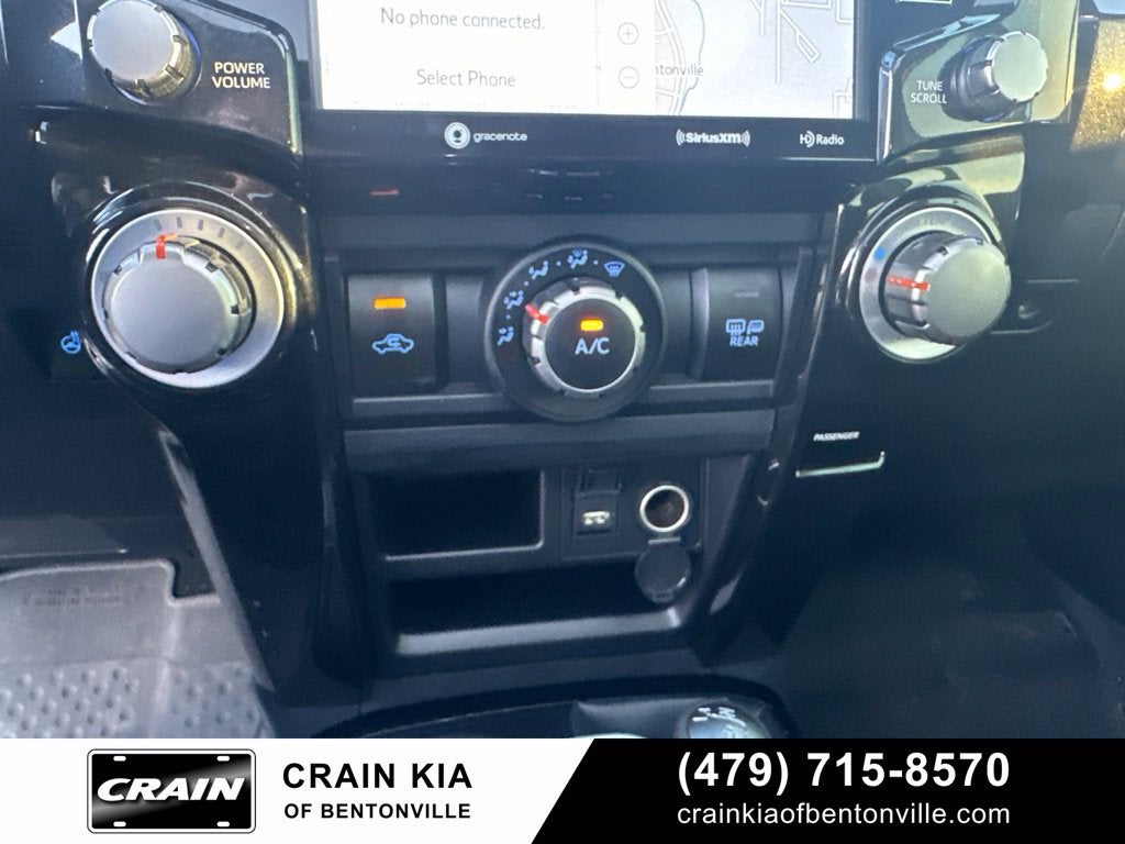 2024 Toyota 4Runner TRD Off-Road Premium 1 OWNER / SUNROOF / CRAWL CONTROL--