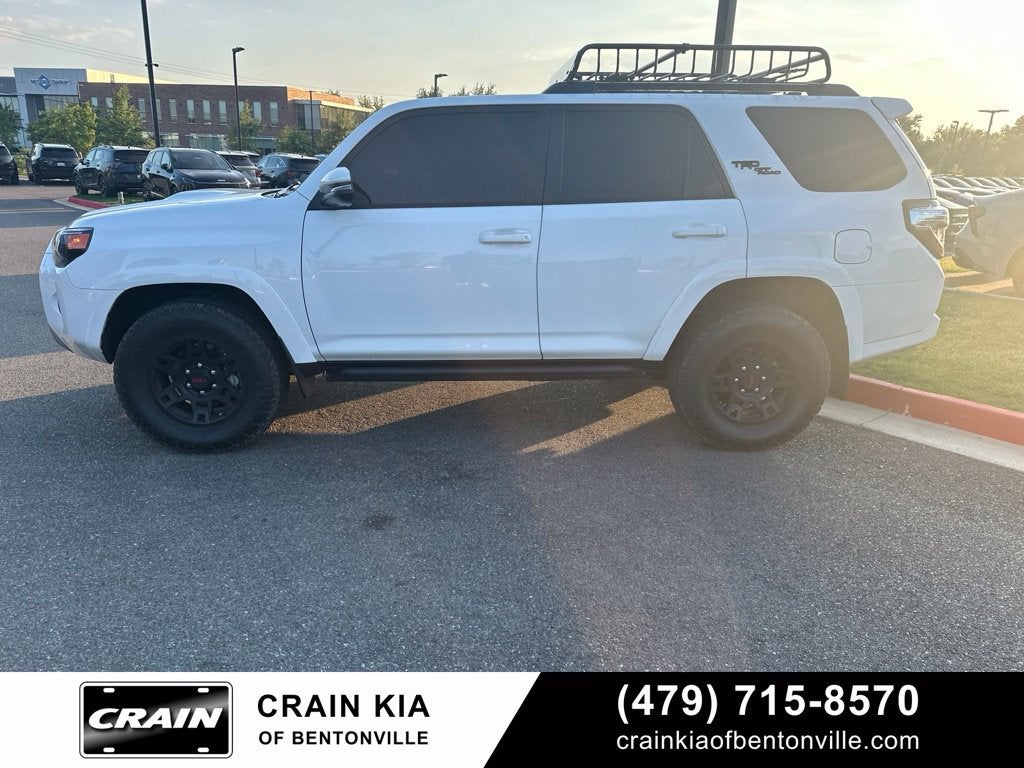 2024 Toyota 4Runner TRD Off-Road Premium 1 OWNER / SUNROOF / CRAWL CONTROL--