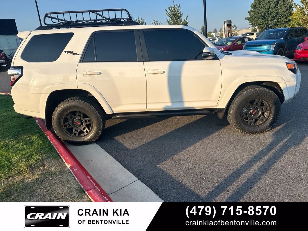 2024 Toyota 4Runner TRD Off-Road Premium 1 OWNER / SUNROOF / CRAWL CONTROL--