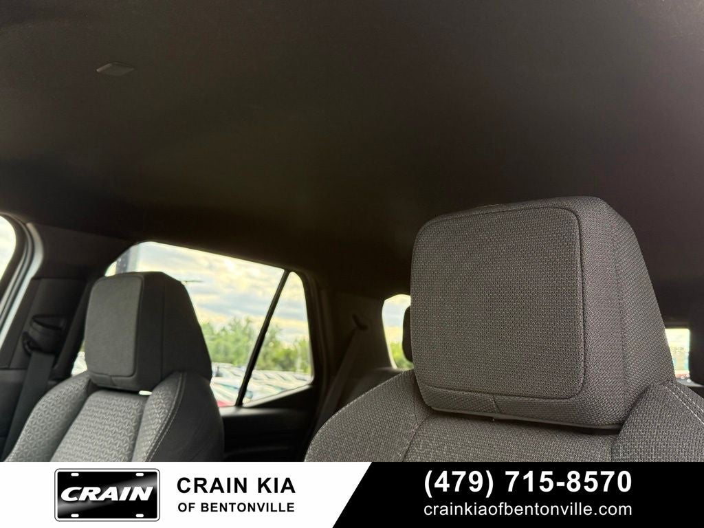 2025 Toyota 4Runner SR5 - 4WD / CLEAN CARFAX / ONE OWNER