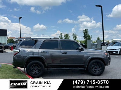 2020 Toyota 4Runner SR5 Premium - SUNROOF / CLEAN CARFAX / PREMIUM