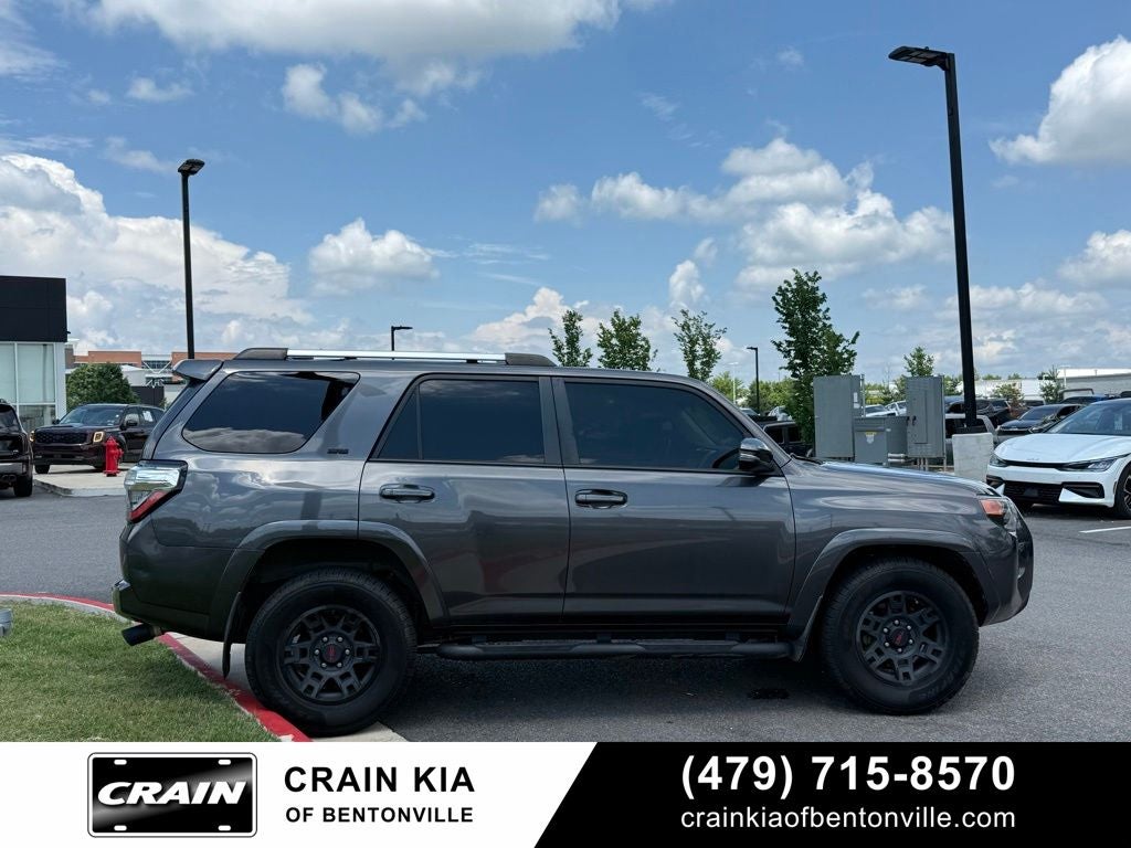 2020 Toyota 4Runner SR5 Premium - SUNROOF / CLEAN CARFAX / PREMIUM