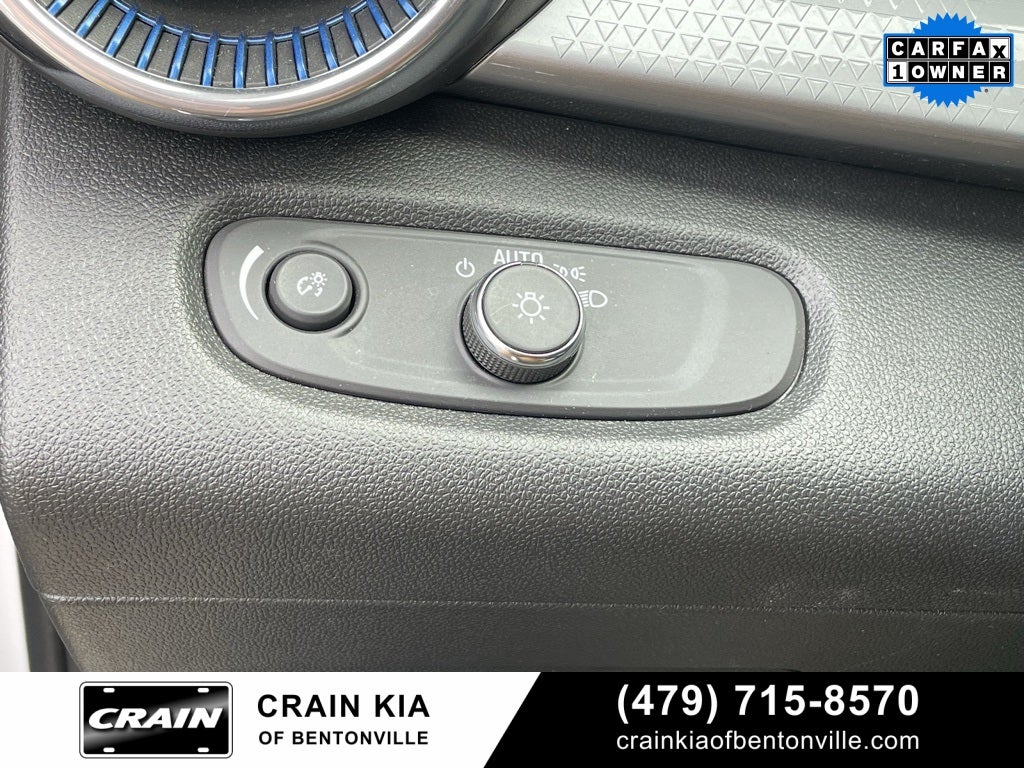 2025 Chevrolet Trax LT - CLEAN CARFAX / ONE OWNER