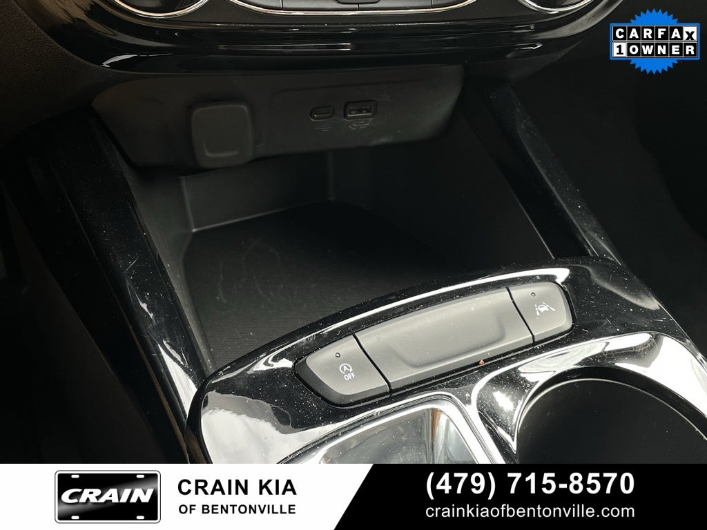 2025 Chevrolet Trax LT - CLEAN CARFAX / ONE OWNER