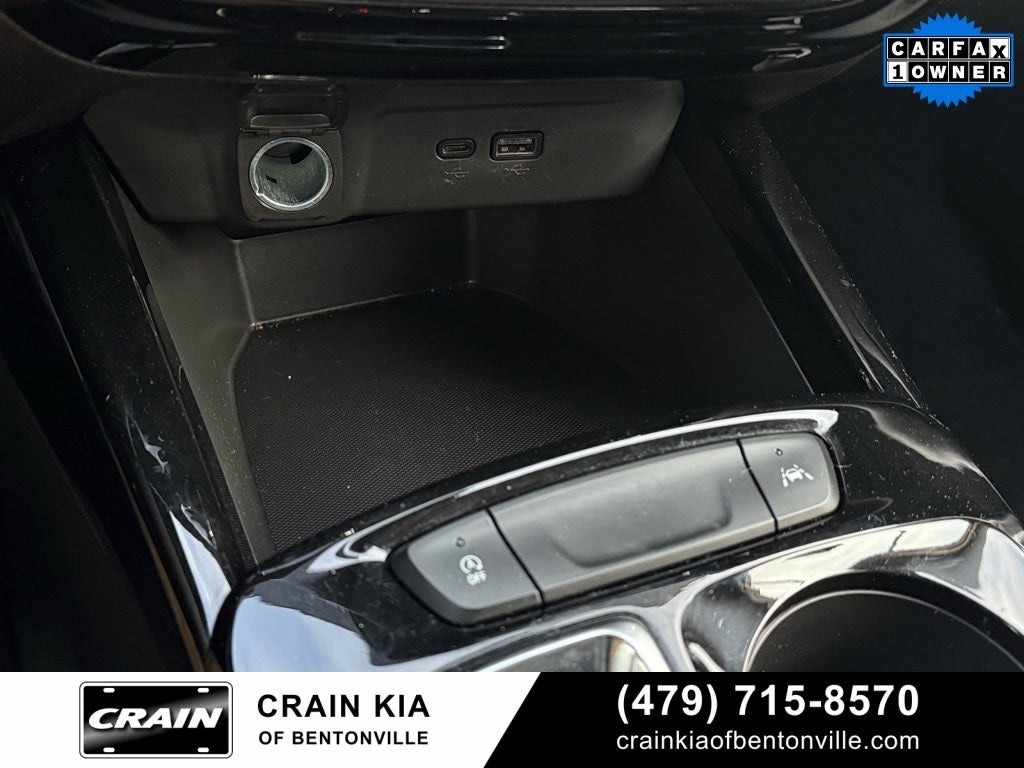2025 Chevrolet Trax LT - CLEAN CARFAX / ONE OWNER