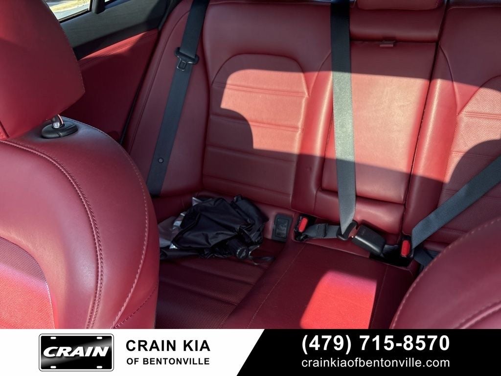 2018 Kia Stinger GT2 - AWD / SUNROOF / CARFAX ONE OWNER