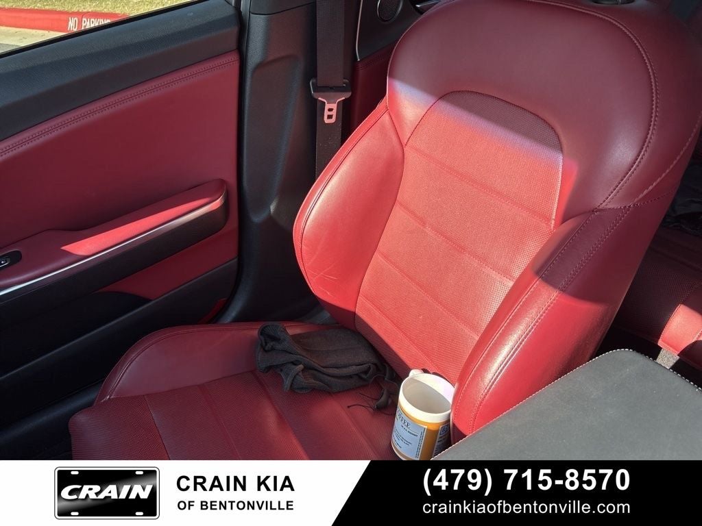 2018 Kia Stinger GT2 - AWD / SUNROOF / CARFAX ONE OWNER