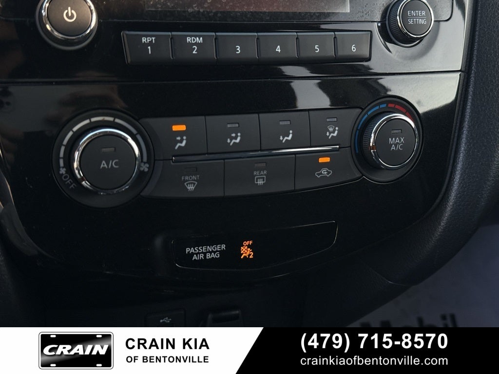 2015 Nissan Rogue S - AWD / CLEAN CARFAX