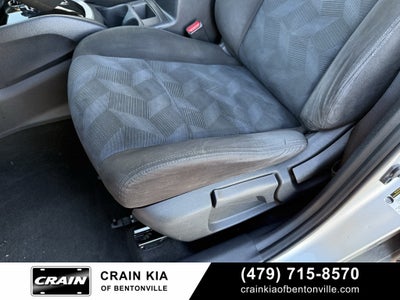 2015 Nissan Rogue S - AWD / CLEAN CARFAX