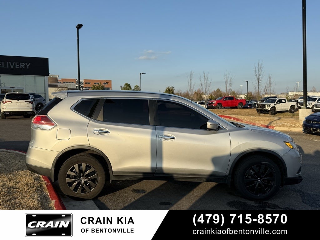 2015 Nissan Rogue S - AWD / CLEAN CARFAX