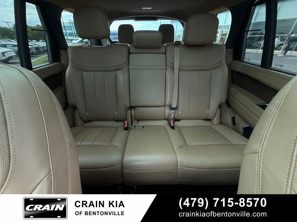 2025 Land Rover Range Rover SE LWB - 3RD ROW / AWD / ONE OWNER