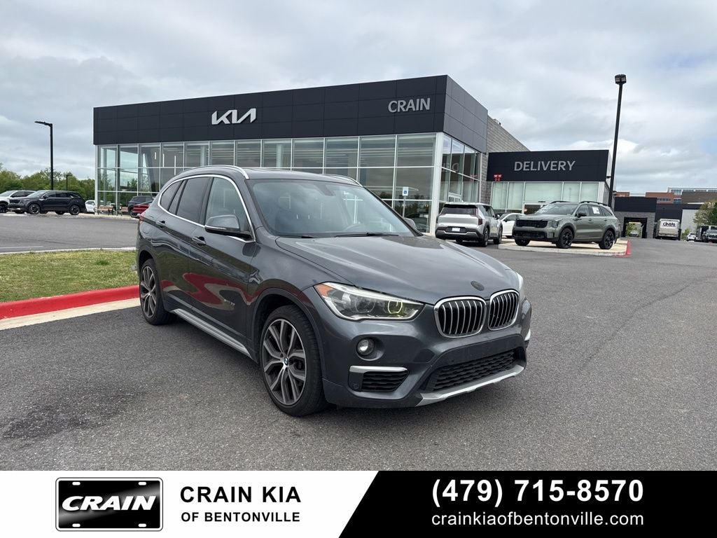 2017 BMW X1 sDrive28i - CLEAN CARFAX / PANORAMIC SUNROOF