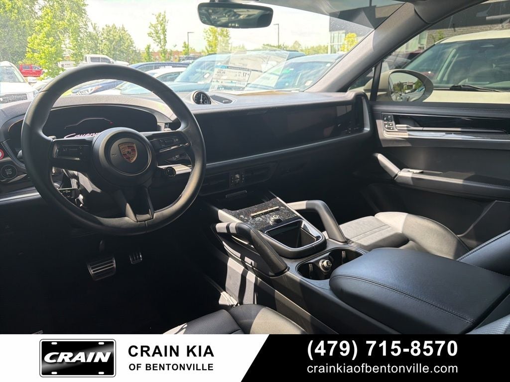 2024 Porsche Cayenne Coupe S - AWD / PANORAMIC SUNROOF / ONE OWNER