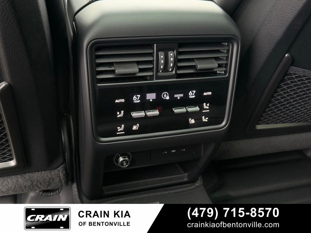 2024 Porsche Cayenne Coupe S - AWD / PANORAMIC SUNROOF / ONE OWNER