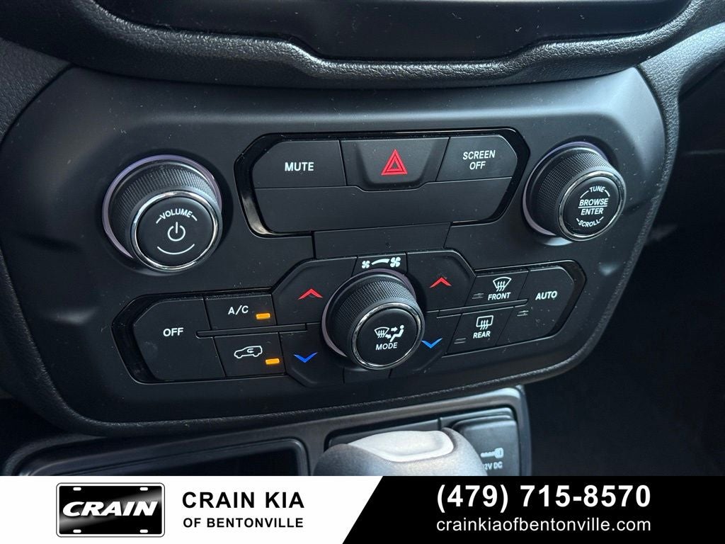 2018 Jeep Renegade Latitude - LOW MILES!