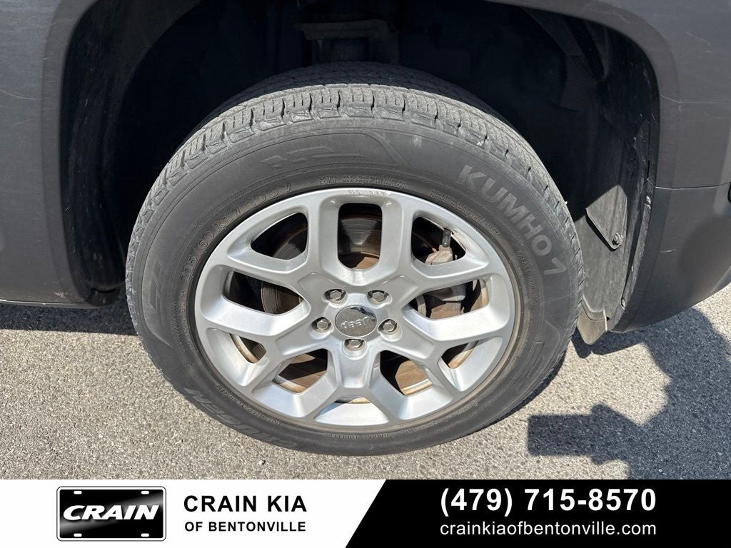 2017 Jeep Renegade Latitude - 4WD / CLEAN CARFAX / DUAL SUNROOF