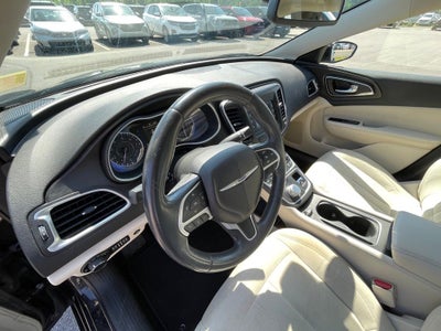 2015 Chrysler 200 Limited