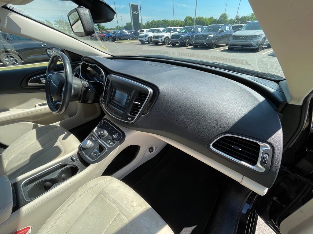 2015 Chrysler 200 Limited LOW PAYMENTS