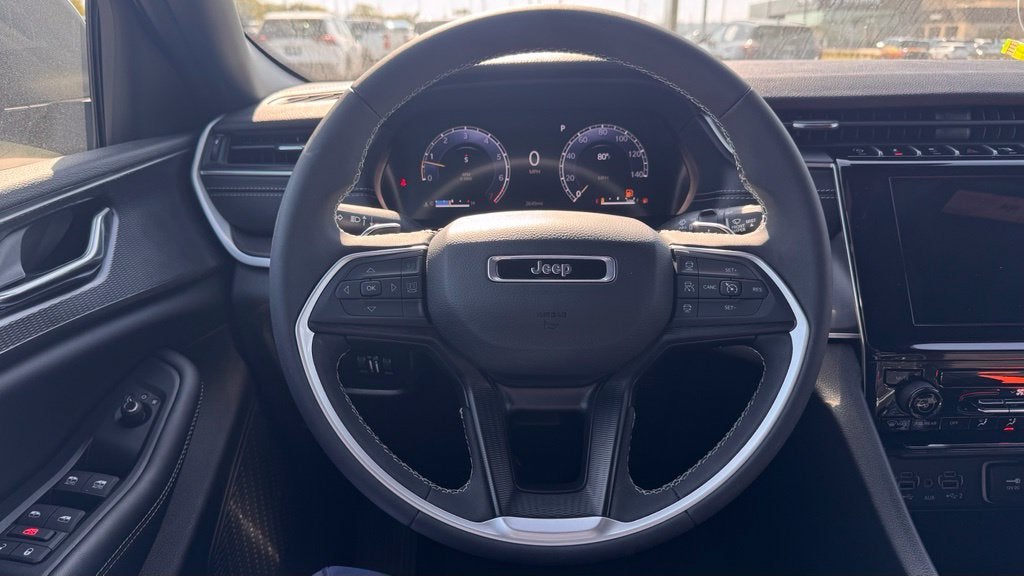 2026 Jeep Grand Cherokee Laredo 4X4